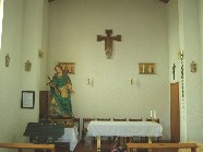L'interno dell'Oratorio con la statua, che viene portata processionalmente a Pietracolora.