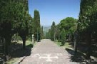 Il vialetto davanti al santuario di Puianello P. Raffaele da Mestre